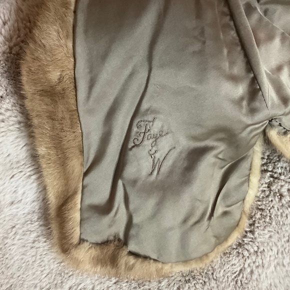 ** Beautiful Vintage Mink Wrap ** - Picture 8 of 9